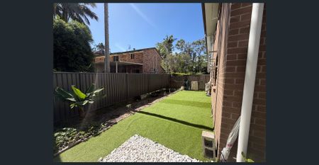 Discover the perfect blend of comfort and convenience with this townhouse next to Harbor precinct - Photo 5