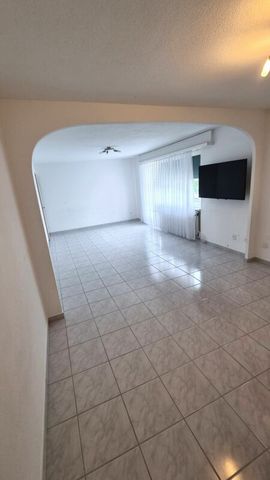 Nachmieter gesucht - Helle 3.5-Zimmerwohnung mit Balkon und Wintergarten - Photo 4
