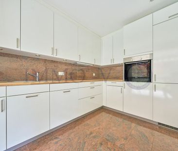 LUMINEUX AVEC TERRASSE AVEC EMPLACEMENT IDEAL - Foto 1