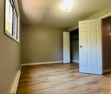 For Lease - 1200 COURTLAND Avenue Unit# 2, Kitchener, Ontario - Photo 1