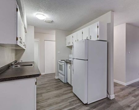 Premier Suite - 1 Bedroom - Photo 3