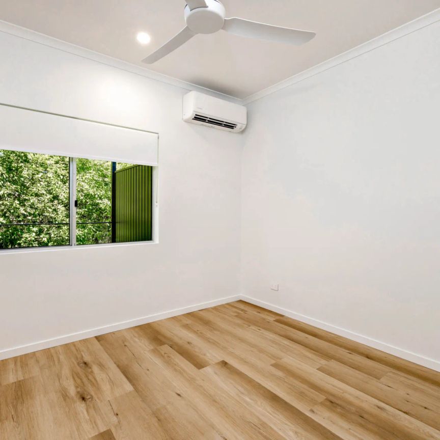 Unfurnished modern apartment - Photo 1