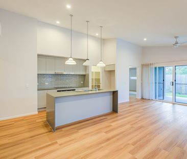 Brand New Luxury Family Home! - Photo 6