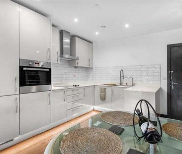 Riverside View, Berkeley Avenue, Reading, RG1 - Photo 3
