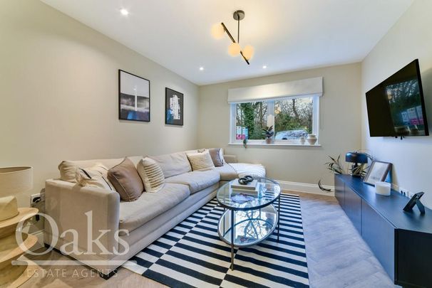 4 bedroom semi-detached house to rent - Photo 1