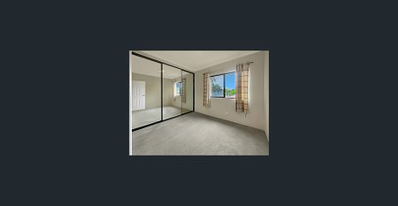 Oversized north facing, two bedroom apartment with double lock up garage, Freshly painted throughout with new carpet - Photo 3