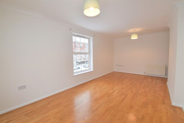 2 bedroom Apartment - Bridge Court, Welwyn Garden City - Photo 1