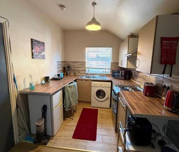 2 bedroom flat to rent - Photo 5