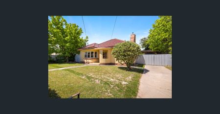 CENTRAL LIVING - ART DECO STYLE - Photo 4