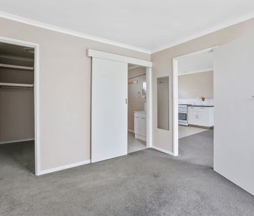 Light filled Unit, Available NOW! - Photo 5