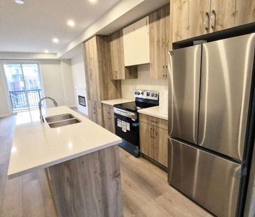 For Lease - 23 Agnes Lane, Richmond Hill, Ontario - Photo 6