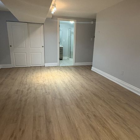 For Lease - 8 Thorncliffe Avenue Unit# 102, Toronto, Ontario - Photo 3