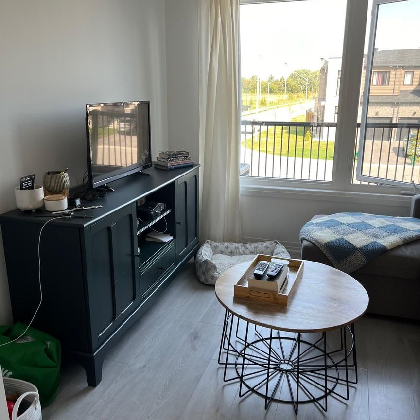 For Lease - 119 Fairlane Avenue, Barrie, Ontario - Photo 1