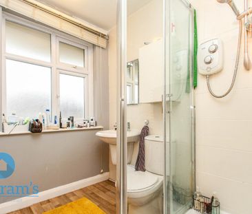 5 bed Semi-Detached House for Rent - Photo 3