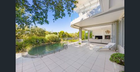 North-Facing Coastal Masterpiece With Panoramic Seaviews - Photo 5