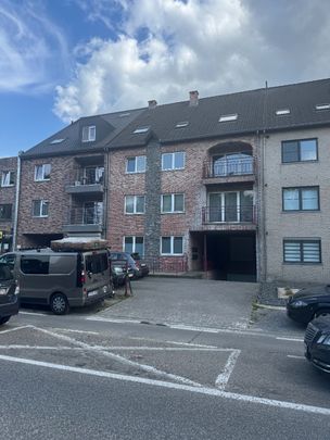 Charmante gelijkvloers éénslaapkamerappartement met ruim terras - Foto 1