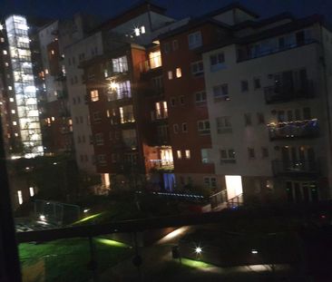 1 Bed Flat, Oceana Boulevard, SO14 - Photo 5