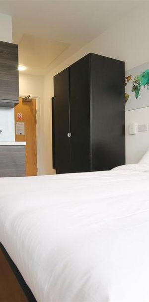 Studio to rent - Photo 1