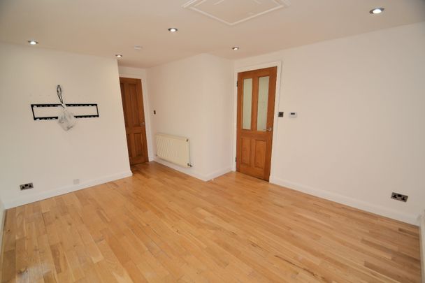 1 bed flat to rent in Hardgate Drive, Glasgow, G51 - Photo 1
