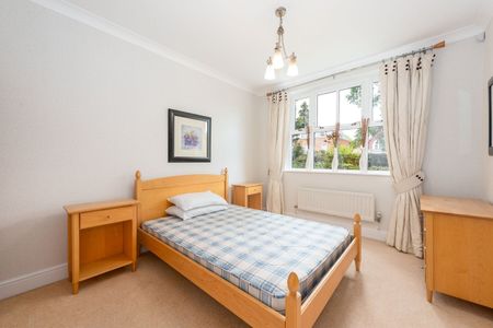 Ellesmere Road, WEYBRIDGE, KT13 - Photo 3