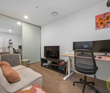 Stylish Ground Floor Two-Bedroom Apartment - Photo 5