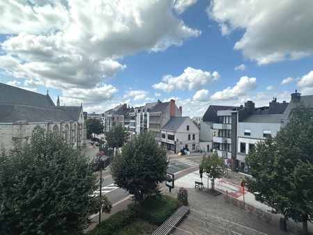 Prachtig appartement in centrum Beveren met zicht over de Markt - Photo 2