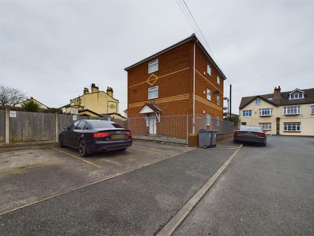 Roklis Corner, Albion Street, 2 bedroom, Apartment - Photo 5