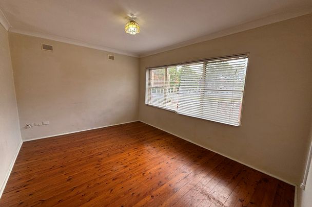 View Wednesday at 4.40pm - 4.55pm - Photo 1