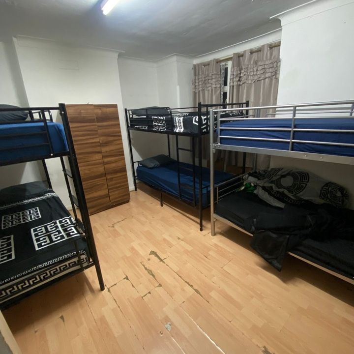 Room in a Shared House, Katherine Road, E6 - Photo 1