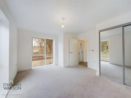 1 bedroom flat to rent - Photo 2