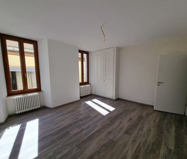 Bel appartement de 2,5 pièces rénové au rez-de-chaussée supérieur a... - Photo 1