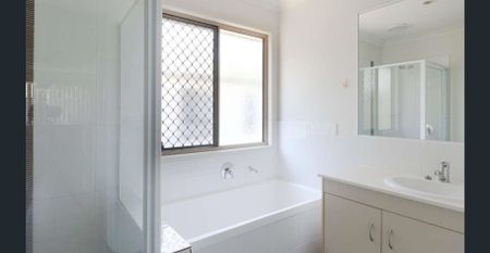 Nestled in the heart of Collingwood Park - Photo 4