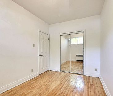 3010 Avenue Van Horne, Montréal, QC - Photo 6