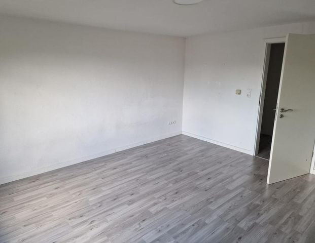 Die Wohnung mit dem besonderen Etwas direkt am Valoisplatz - Photo 1