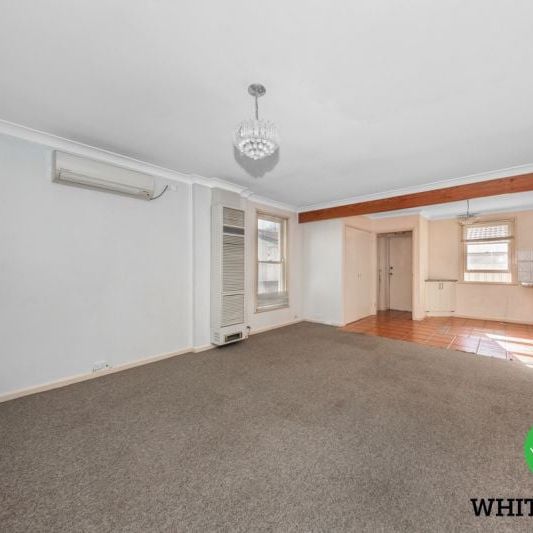 105 Matina Street, Narrabundah - Photo 1