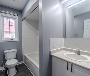 For Lease - 367 Ferndale Drive, Barrie, Ontario - Photo 4