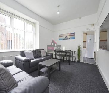 6 bedroom house to rent - Photo 1