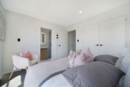 PAKURANGA, 3 BEDROOMS + Study - Photo 3