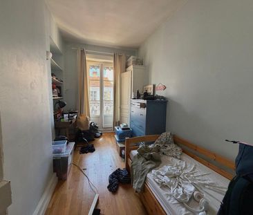 Location Appartement 6 pièces 160m² LYON 6ème - Photo 5