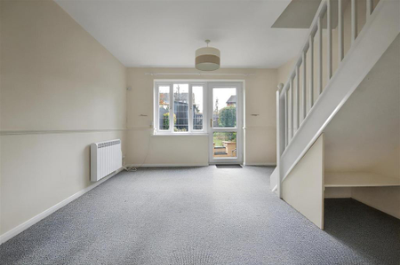 2 bedroom terraced house to rent - Photo 2