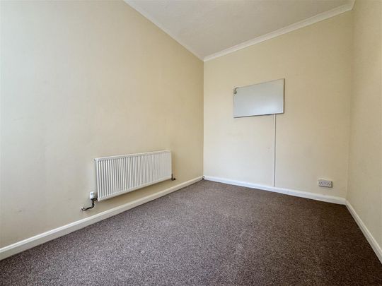 St. James Road, Bexhill-On-Sea, TN40 2DF - Photo 1