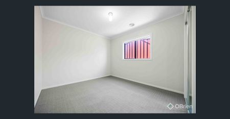 Executive Family Living with Space, Security & Style in Derrimut - Photo 4