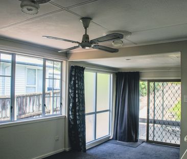 Beautiful in Mangere Bridge - Photo 4