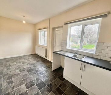 2 bedroom semi-detached house to rent - Photo 6