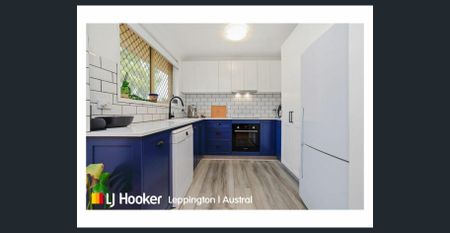 PERFECTLY SITUATED | WELL MAINTAINED VILLA - Photo 4