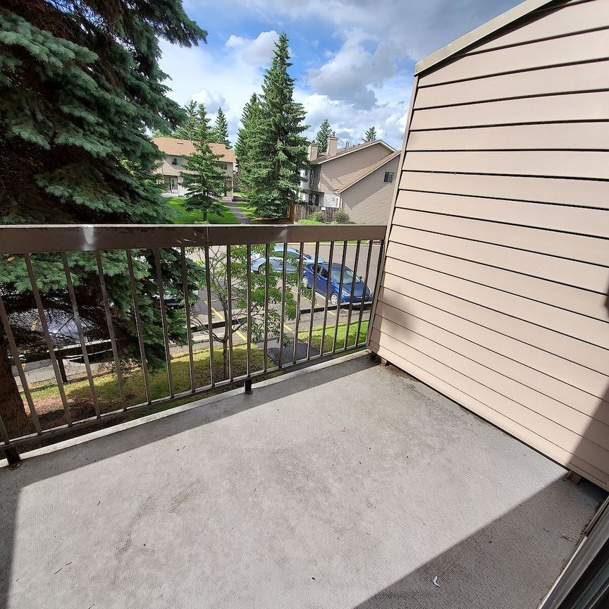 71 - 2519 38th Street NE, Calgary - Photo 1