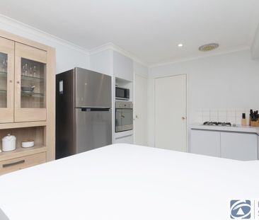 2/39 Cyril Street, Bassendean, WA 6054 - Photo 2