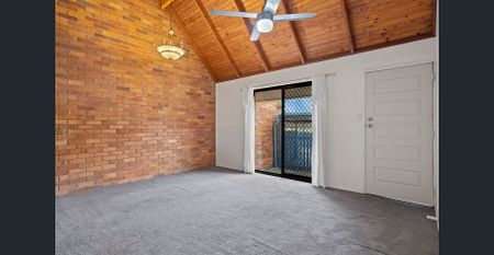 LOWSET VILLA WITH LARGE COURTYARD! - Photo 4