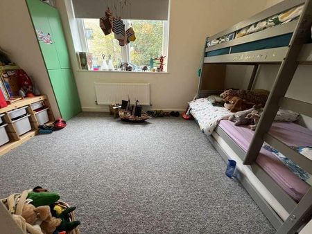 Eastgate Court, Frome, Somerset, BA11 - Photo 3