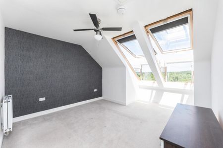 3 bedroom House To Let - Photo 4